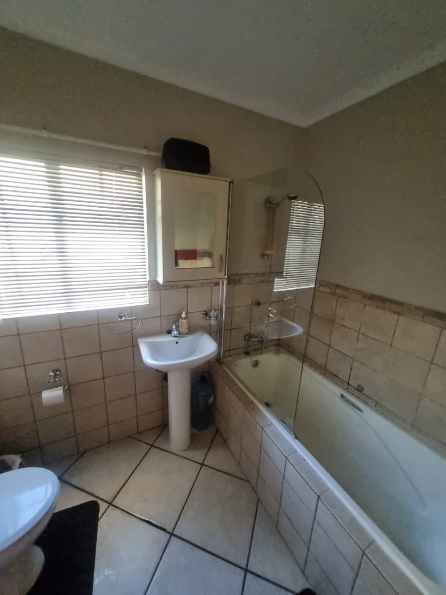 2 Bedroom Property for Sale in Hillside Free State